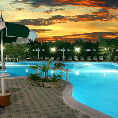 Villaggio Club Degli Ulivi Kompleks wypoczynkowy 4*