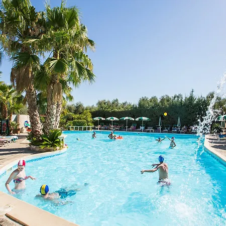 Kompleks wypoczynkowy Villaggio Club Degli Ulivi 4*
